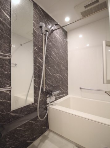 バス・シャワールーム　風呂