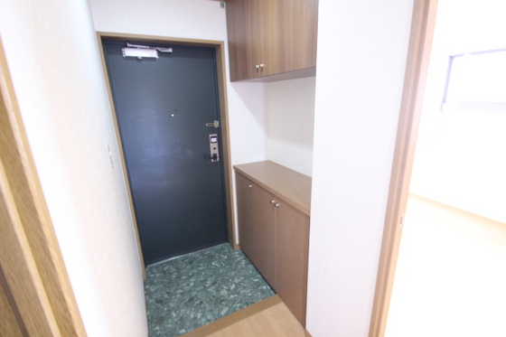 玄関　※別部屋の写真です