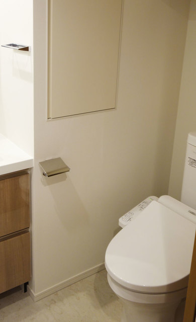 トイレ　※写真は同タイプ住戸です。