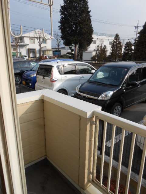 バルコニー　南面ルーフ・ワイドバルコニー（物干し設備有り）