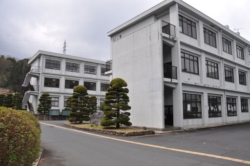 高校・高専　京都府立工業高校（高校・高専）まで1813m