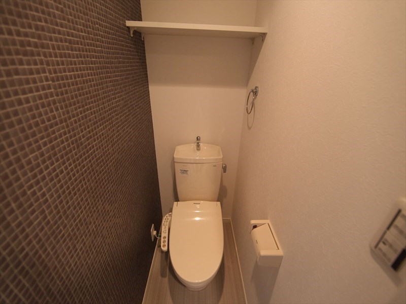 トイレ　温水洗浄便座付トイレ