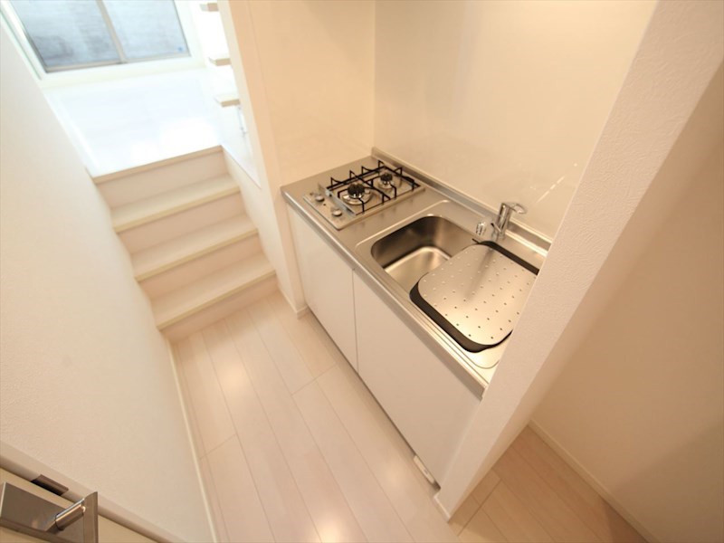 キッチン　システムキッチン（ガス2口）冷蔵庫・レンジ等ご用意できます
