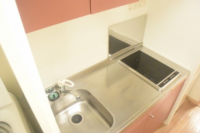 キッチン　スペース、収納ともに広いです!!