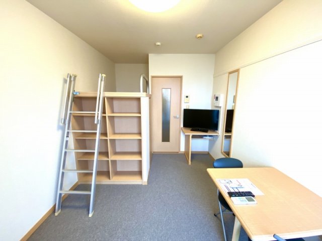 居室・リビング　収納がたくさんあります!!