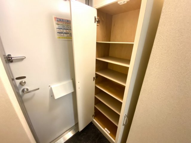 玄関　大容量の靴箱があります!!