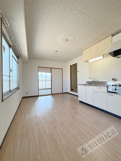 居室・リビング　角部屋でとても静かなお部屋で快適新生活♪♪