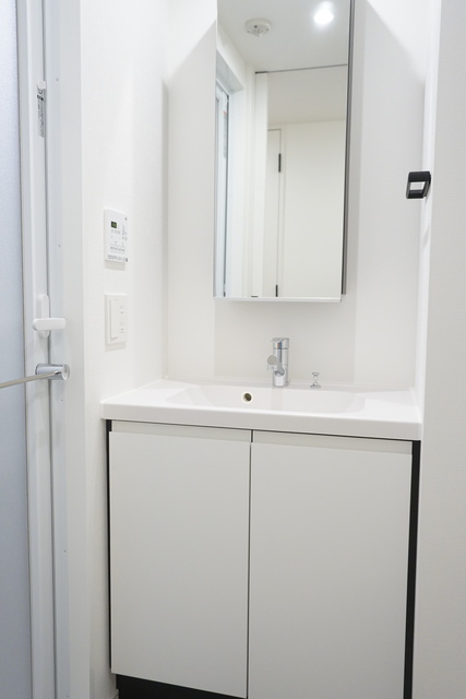 洗面設備　独立洗面台なら落ち着いて身支度ができます☆