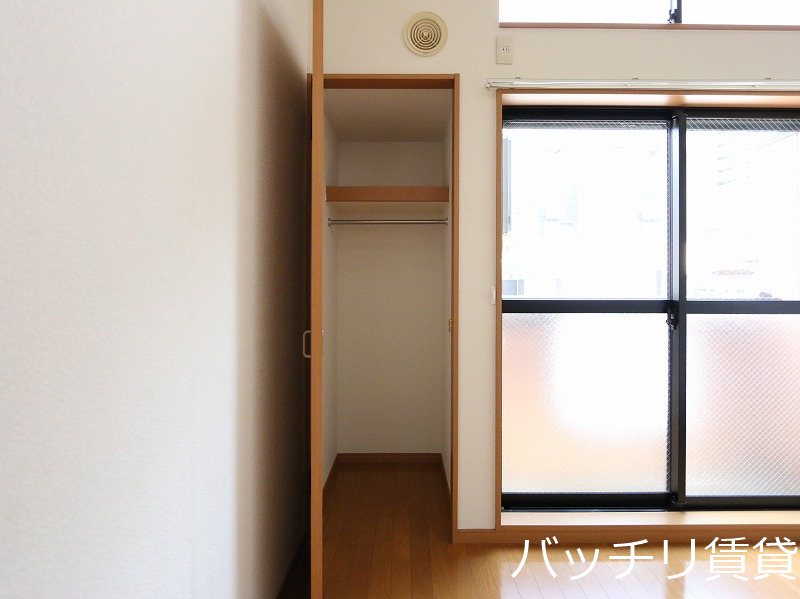 収納　同型タイプの為、現状を優先致します。