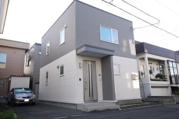 建物外観　☆JR白石駅徒歩10分☆
