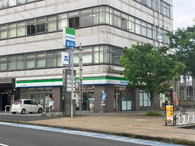 コンビニ　ファミリーマートＪＲ西小倉駅前店（コンビニ）まで349m