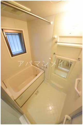 バス・シャワールーム　追い焚き付きです！