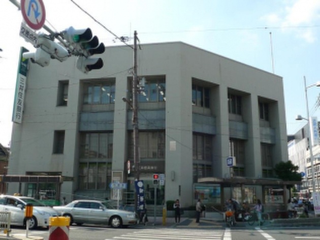 銀行　三井住友銀行　城東支店（銀行）まで267m