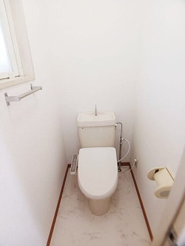 トイレ　シンプルで使いやすいトイレです