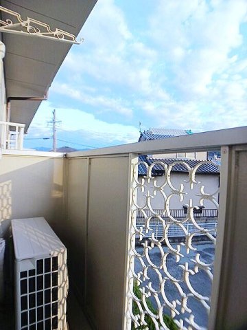 バルコニー　バルコニーがあります