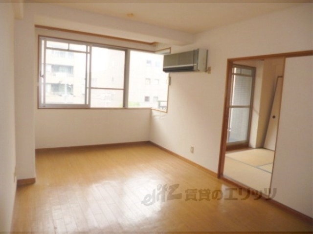 居室・リビング　リビング