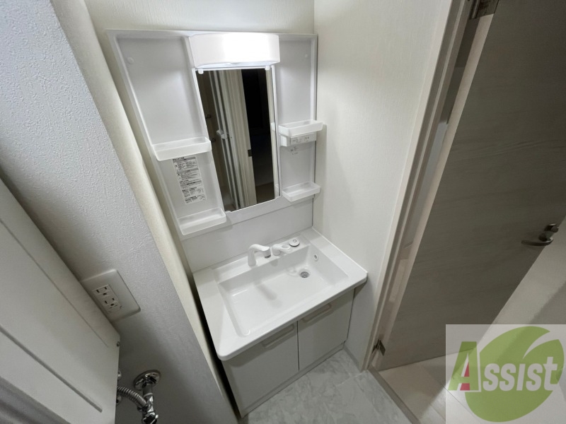 洗面設備　こちらに洗面台があります。朝の洗顔はこちらで。