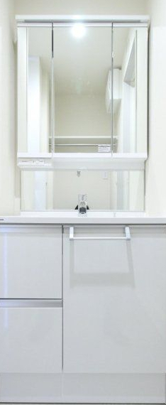 洗面設備　☆嬉しい独立洗面台☆