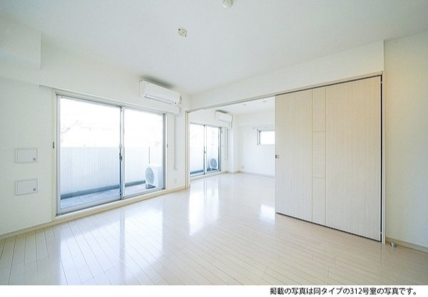 居室・リビング　※別部屋参考写真