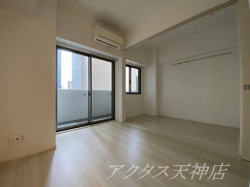 居室・リビング　落ち着いた色彩の室内☆