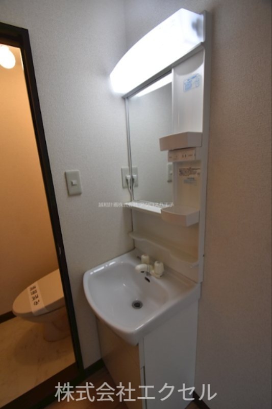 洗面設備　独立洗面台完備。