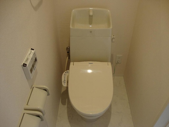 トイレ　カーサKII　お問合せはなご家おもてなし不動産へ。