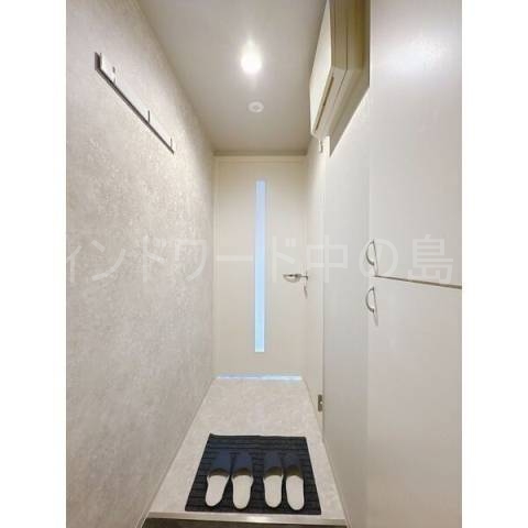 玄関　詳細は、ウィンドワード中の島までご相談下さい。