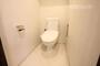 トイレ　ウォシュレットつきの個室トイレです