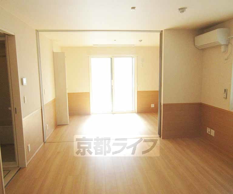 居室・リビング　明るいお部屋です