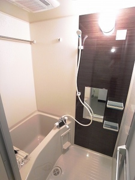 バス・シャワールーム　バスルーム