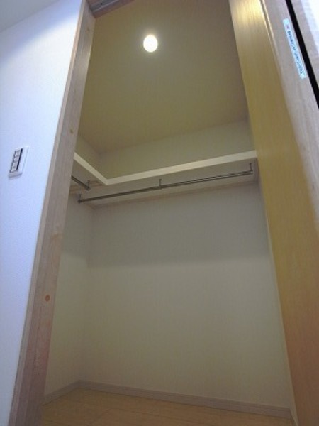 収納　ウォークインクローゼット