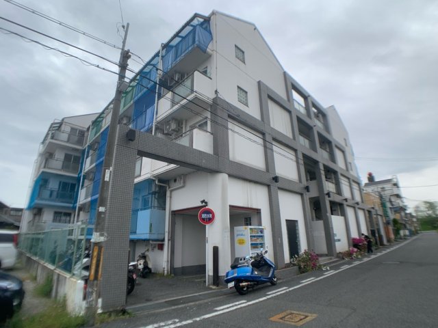 建物外観　オートロック付きで安心です！