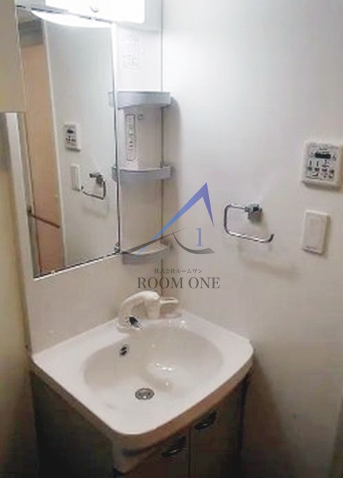洗面設備　洗面台です。