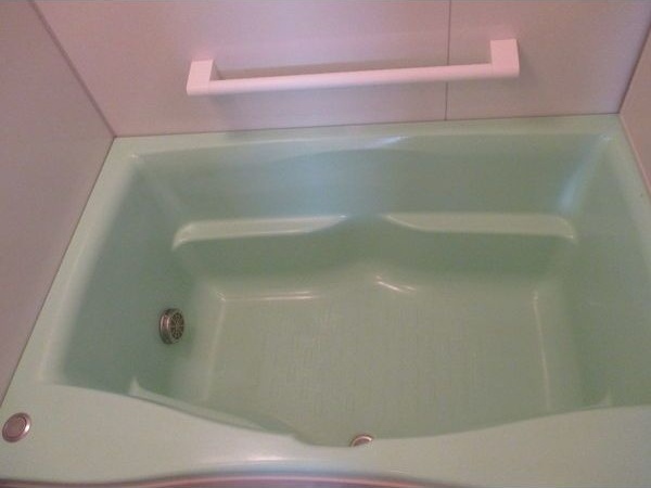 バス・シャワールーム　※写真は同じマンションの違う部屋のものになります。