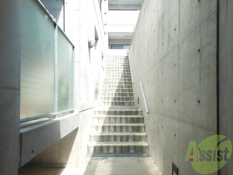 ロビー　吹き抜けていて気持ち良い