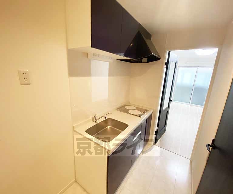 キッチン　ＩＨ２口コンロ付きのキッチンです