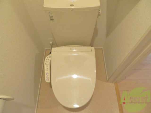 トイレ　トイレは、嬉しいウォシュレット機能が付いています。