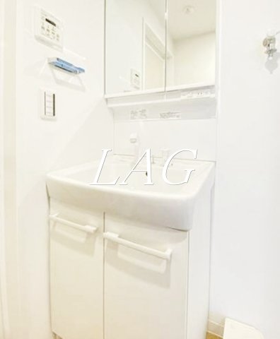 洗面設備　独立洗面台です。