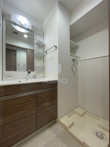 洗面設備　同マンション、別部屋参考写真