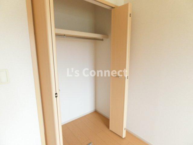 収納　クローゼットでお荷物もすっきり収納。