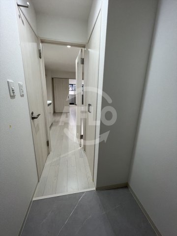 玄関　ラモーナ桃谷　玄関