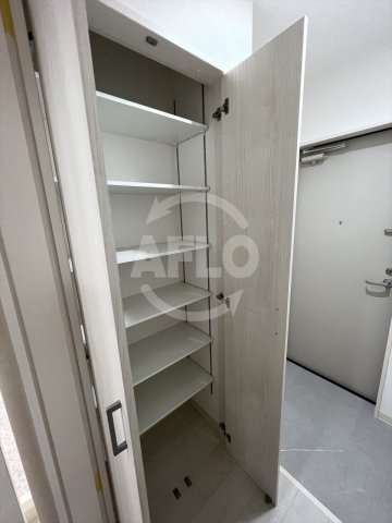 収納　ラモーナ桃谷　シューズボックス