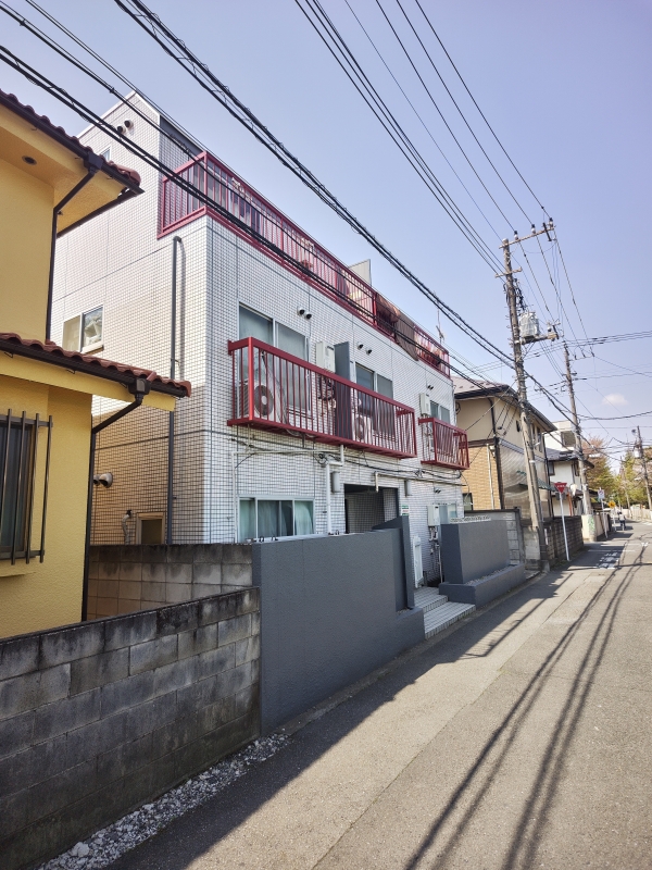 眺望　建物外観＆建物前道路