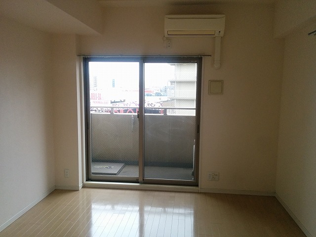 居室・リビング　反転タイプ