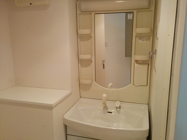 洗面設備　反転タイプ