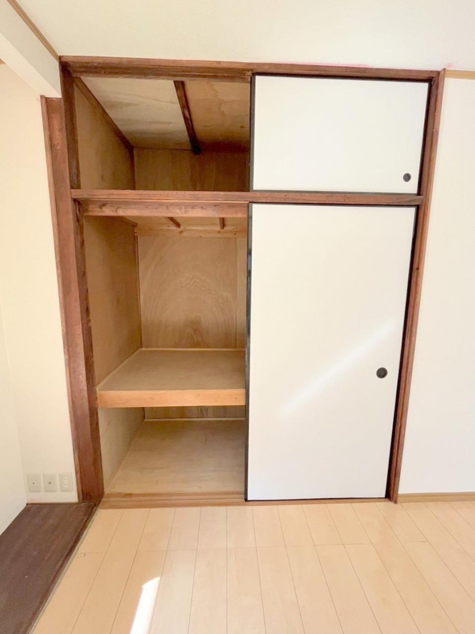 収納　押入れ
