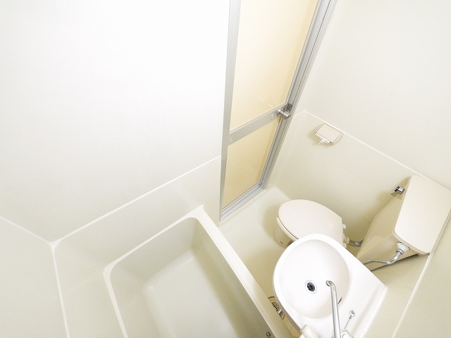 バス・シャワールーム　ゆったり過ごせるお風呂です