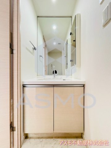 洗面設備　同マンション別部屋　参考写真