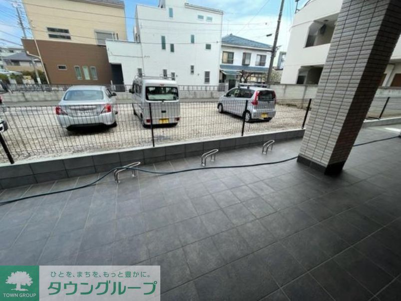 駐車場　駐車場