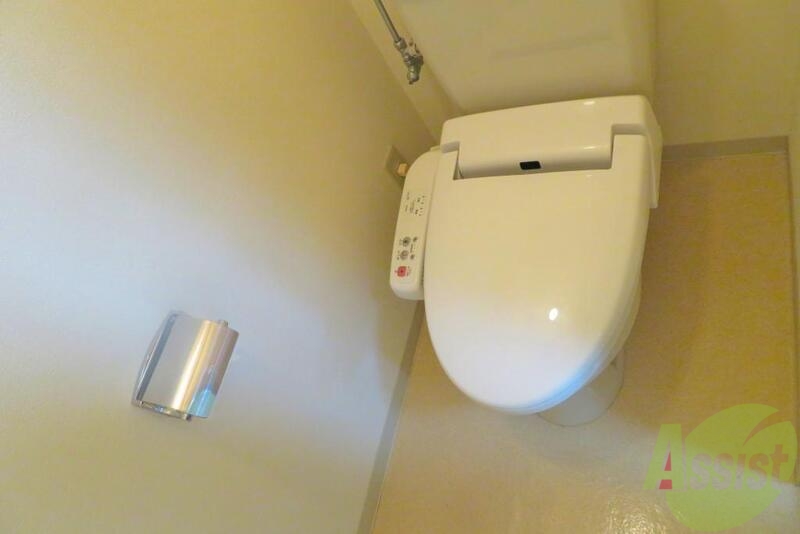 トイレ　温水洗浄便座で一年中快適ですね。